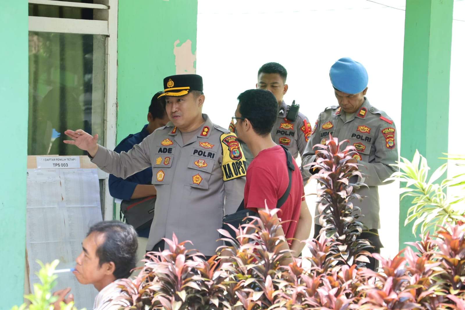 Kapolres Dan Kajari Mesuji Meninjau Langsung Proses Pemungutan Suara Di Sejumlah TPS