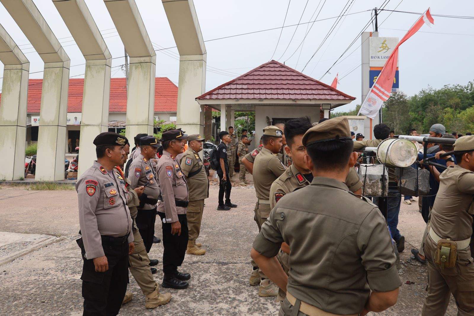 Tim Gabungan Polres Mesuji Amankan Aksi Damai Permasalahan Lahan Register 45